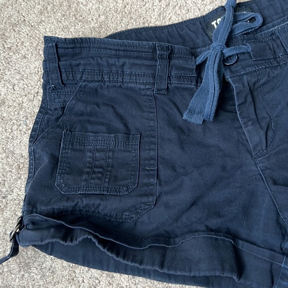 Tattoo Jeans Shorts - Picture 4 of 9